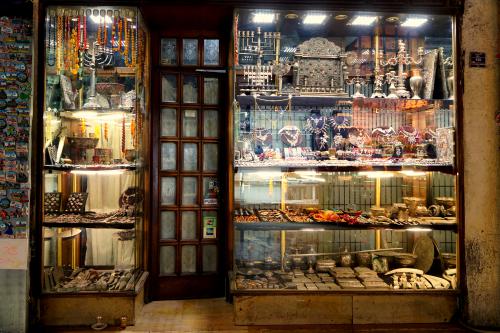 Shop front, Grand Bazaar, Istanbhul