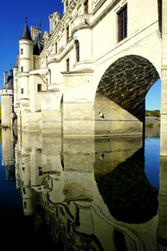 Passing Under Le Chateau de Chenonceau